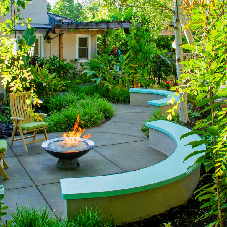 Maximizing garden and sitting spaces with contemporary firepit and seating for private conversational spaces best lawn care and landscape maintenance services bay area walnut creek